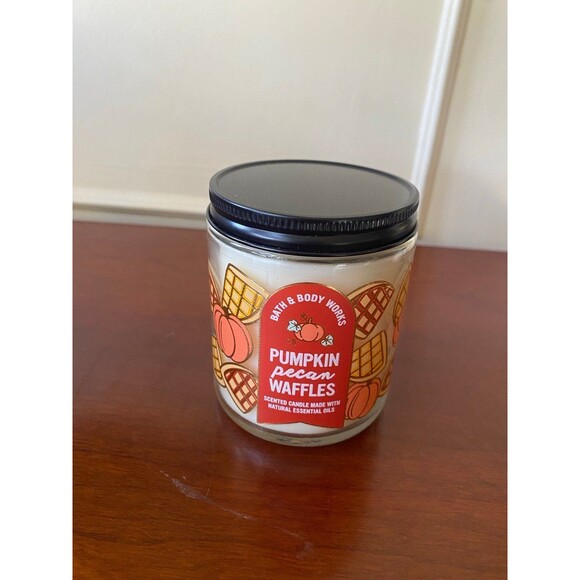 Bath and Body Works Pumpkin Pecan Waffles Candle 7 oz. BRAND NEW Fall Halloween - Picture 1 of 8